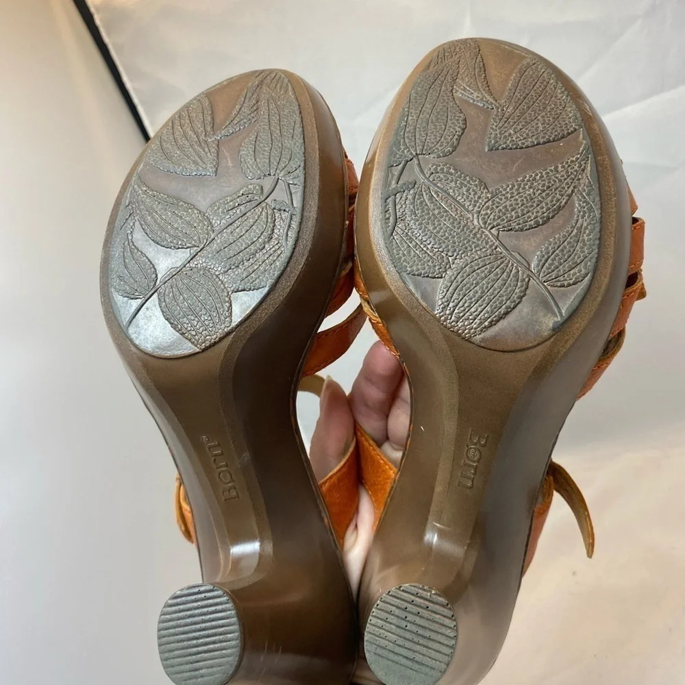 Born Women's Heels in Orange with Floral Design - Picture 5 of 7